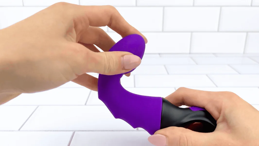 Flexible Vibrating G-Spot Dildo - Curved To Hit The G-Spot & P-Spot Just Right! — image 4 of 10