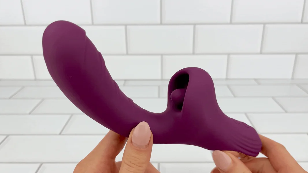 Clit-Stroking Dual Action G-Spot Vibrator - A Unique Vibe That Rubs Your Clit Better Than You! — image 2 of 9