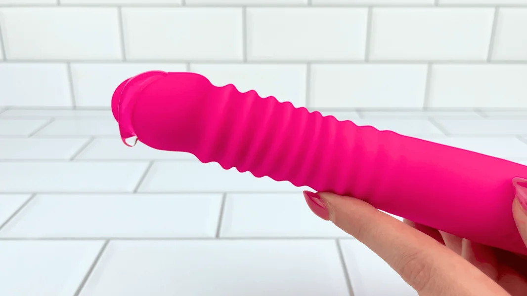 Thrusting and Vibrating Suction Cup Dildo - Easy, Deep, Hands-free O's! — image 4 of 13