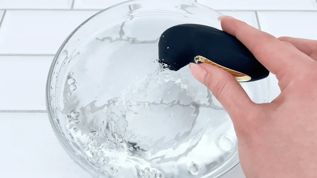 The Air Affair - Clitoral Air Pulse Stimulator (Try Holding It On Your Clit During Sex!) — image 2 of 8