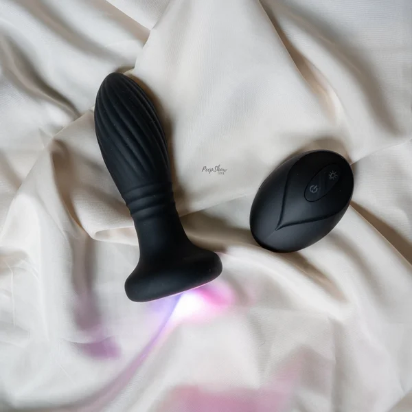Atomic Thrusting Light-Up Twister Plug — image 6 of 25