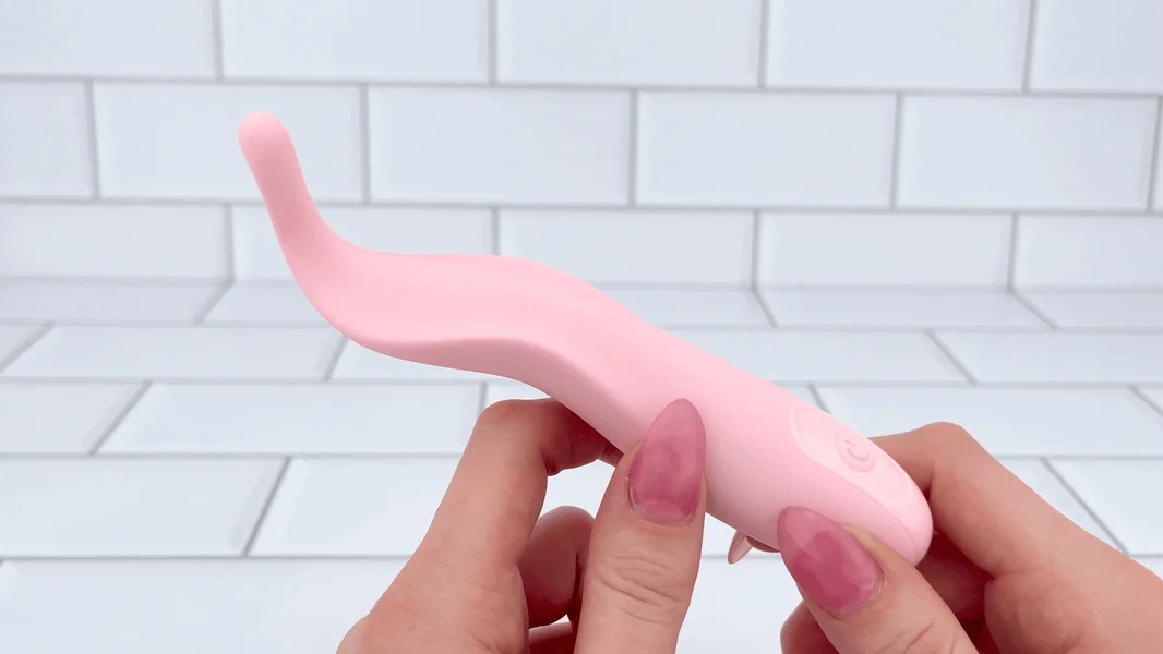 Pique Pinpoint Vibrator - Perfect for Clit or Nipple Stimulation! — image 6 of 12
