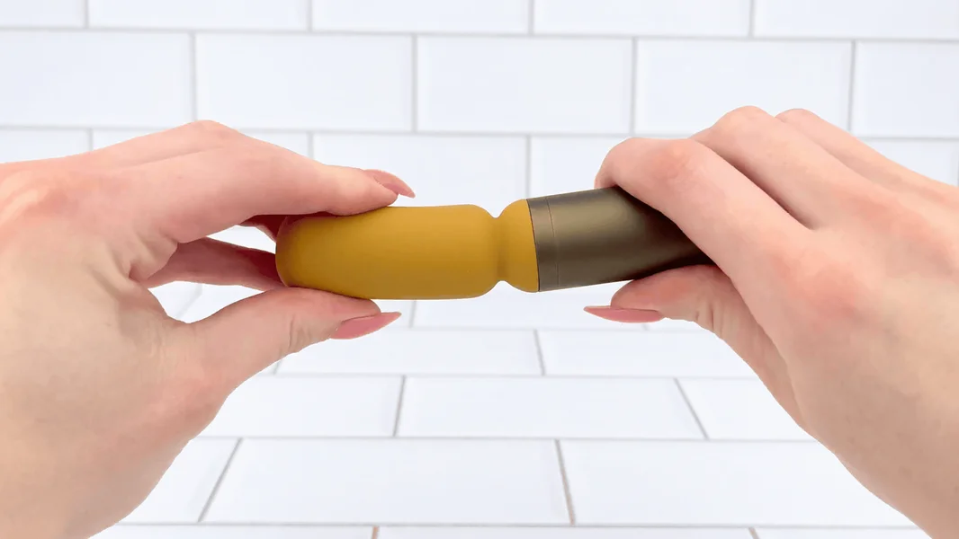 Luxury Slim Wand Vibrator - Broad Tip Stimulates Your Entire Labia for Full-Coverage Bliss! — image 2 of 10