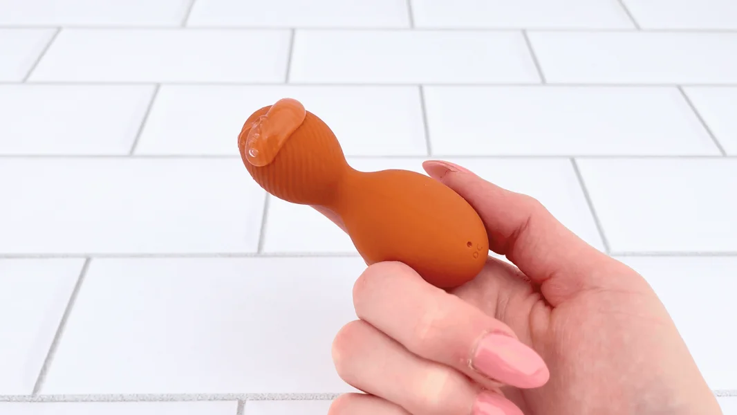 Finger Vibrator - Powerful Pinpoint Stimulation Right At Your Fingertips! — image 6 of 12