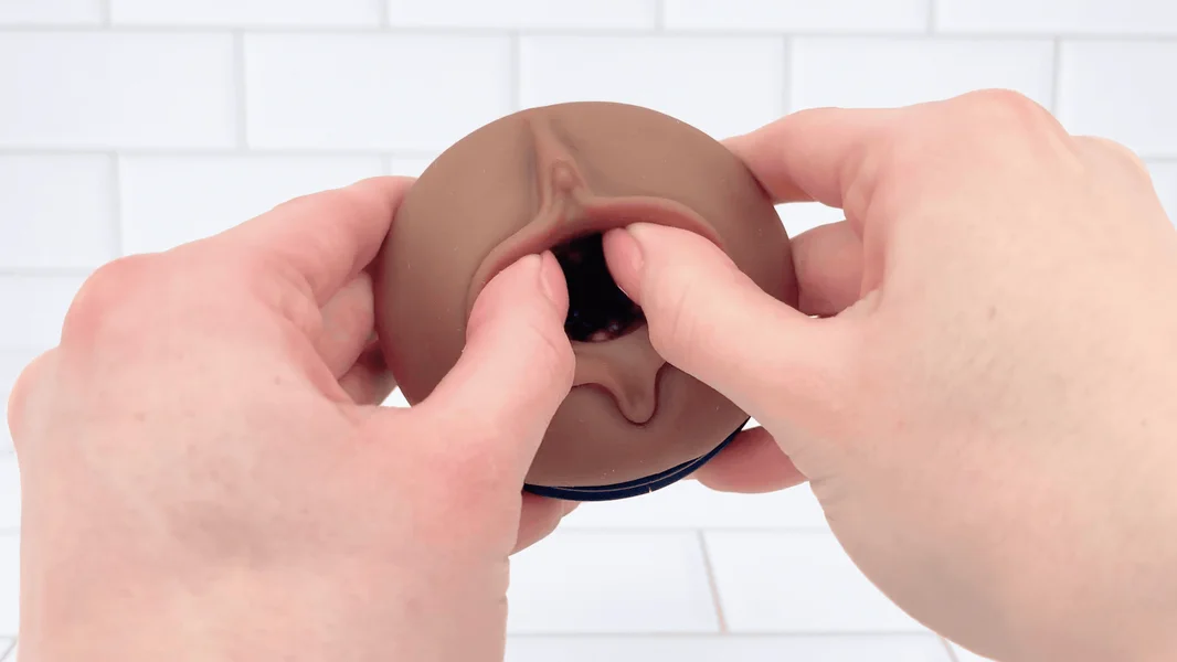 Dual-Ended Vibrating Masturbator - Feel The Tight Pussy or Mouth Wrap Around Your Shaft! — image 8 of 14