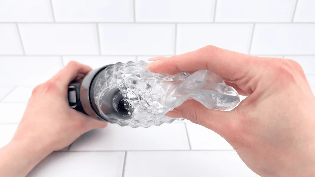 Automatic Vibrating Male Masturbator - Licks, Thrusts, & Rotates Around Your Shaft! — image 6 of 15