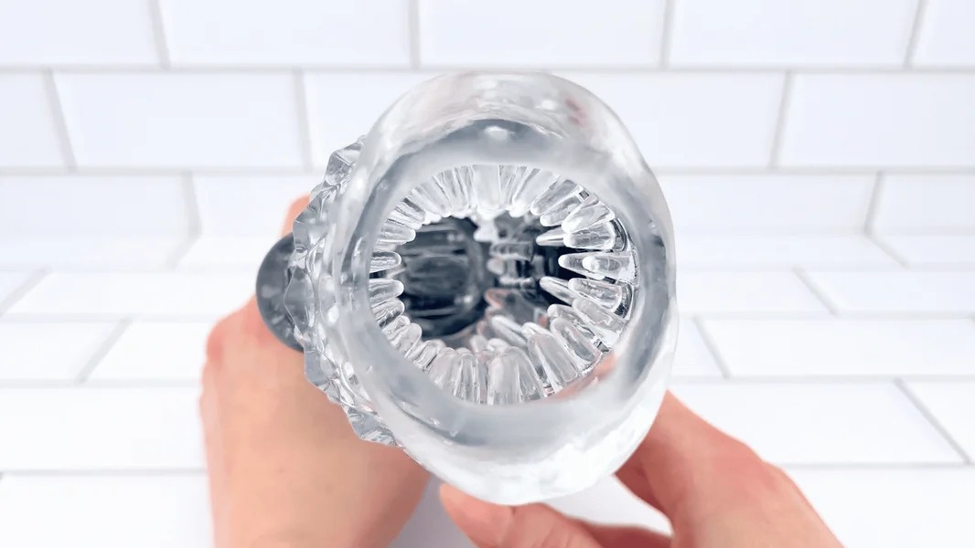 Automatic Vibrating Male Masturbator - Licks, Thrusts, & Rotates Around Your Shaft! — image 4 of 15
