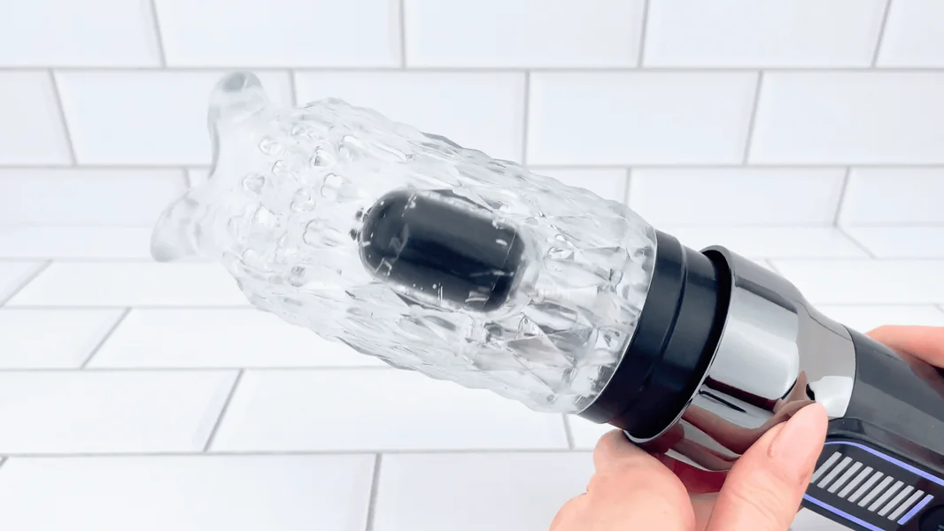 Automatic Vibrating Male Masturbator - Licks, Thrusts, & Rotates Around Your Shaft! — image 2 of 15