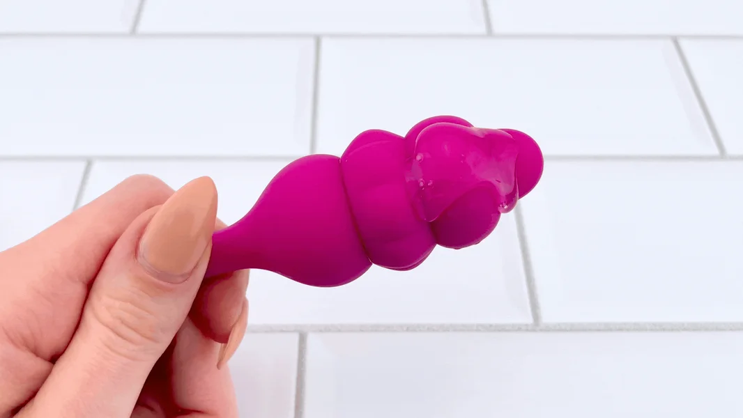 Entice Vibrating Bullet — image 4 of 6