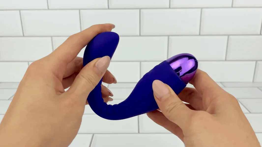 Flexi-G Vibe - Ultra Flexible Shaft, Explosive G-Spot Orgasms! — image 2 of 9