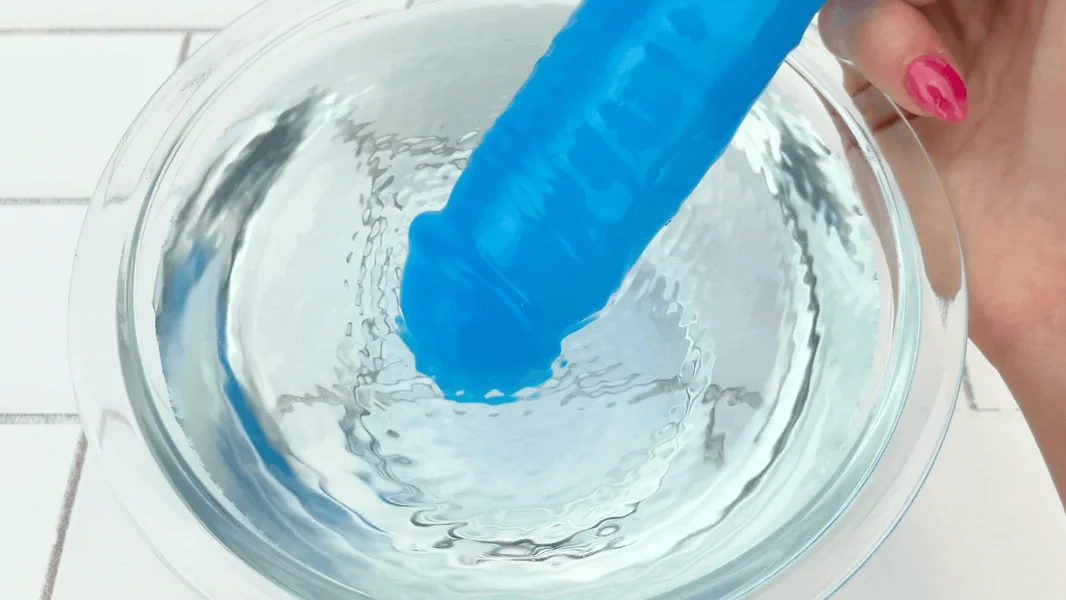 Thick Posable Dildo Vibrator - I'm Waterproof! — image 4 of 6