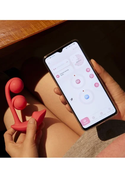 Melody Wearable Duet Clit and G-Spot Vibrator — image 6 of 7