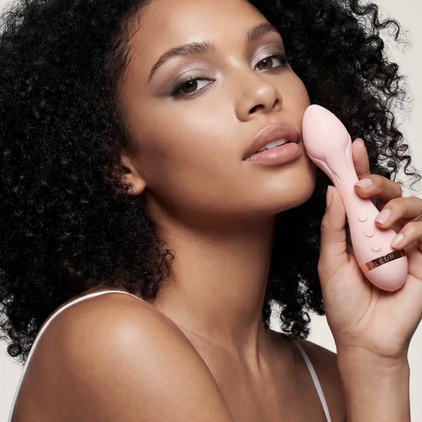VUSH Fleur Bullet Vibrator — image 6 of 7
