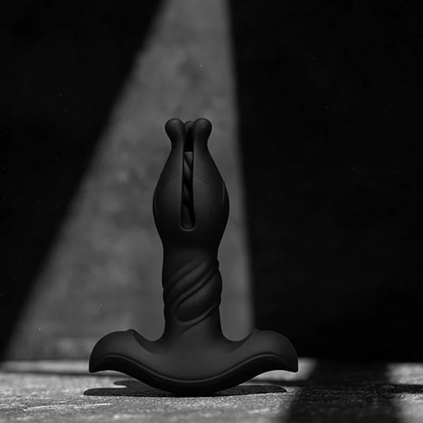Lotus — image 7 of 11