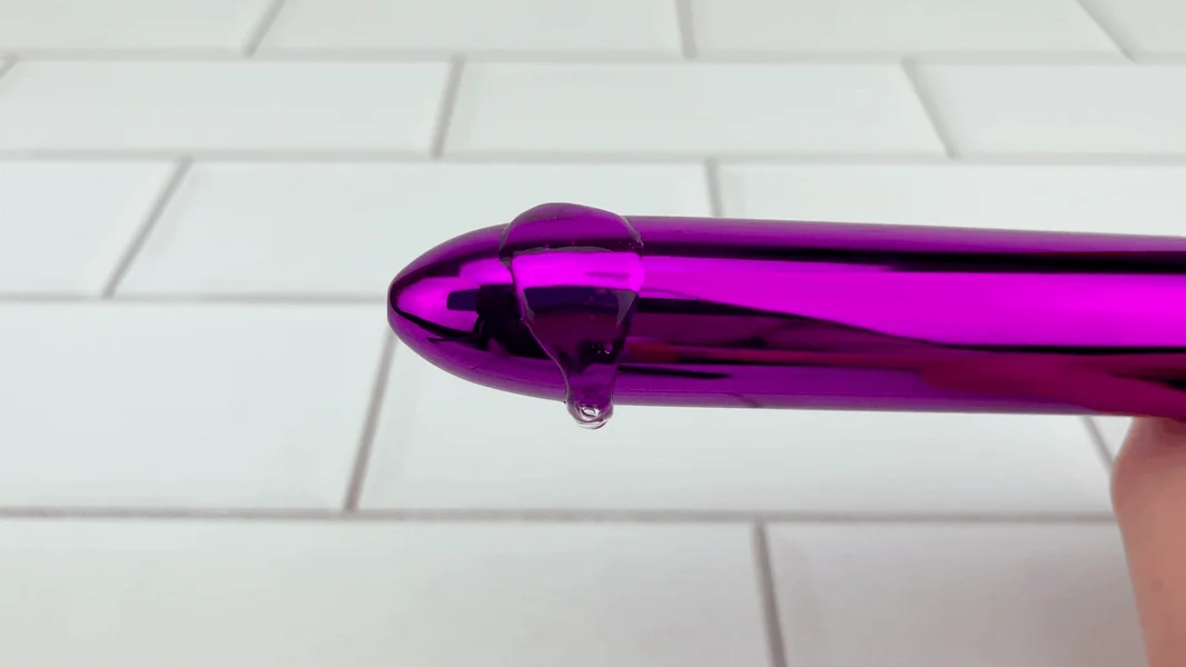 Lucky Silver - Sleek Pinpoint Vibrator — image 4 of 8