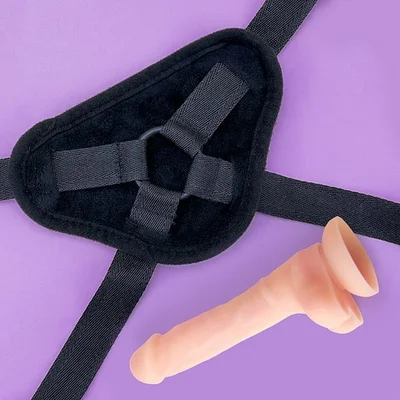 soft touch harness and 7 silicone dildo set