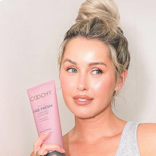 Coochy fab fresh intimate wash — image 3 of 5