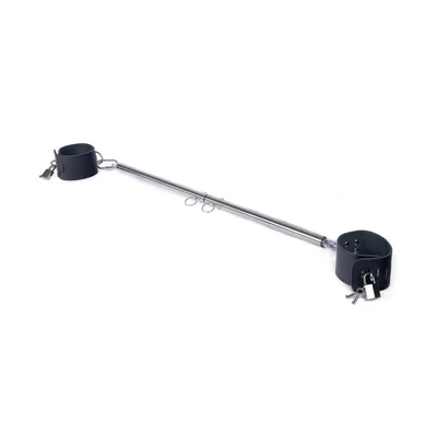 premium spreader bar with leather cuffs