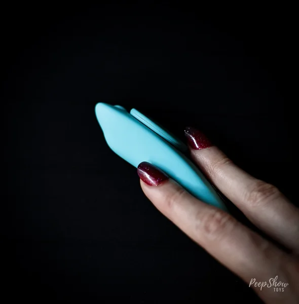 We-Vibe Moxie Remote Wearable Clitoral Vibrator — image 24 of 25