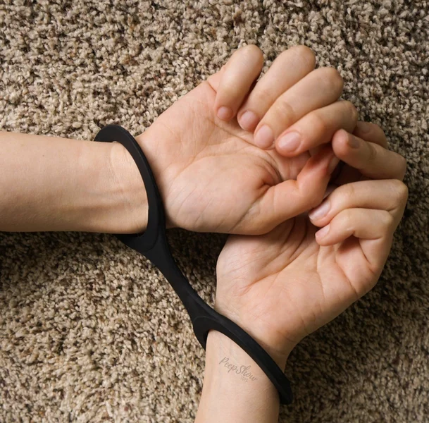 100% Silicone Cuffs - Small/M. Handcuffs — image 3 of 6