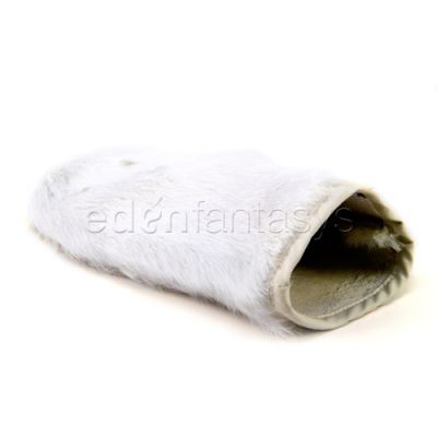 Rabbit fur mitt