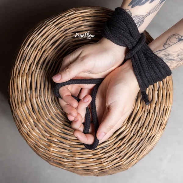 Punishment Black Bondage Rope – 32 Feet — image 6 of 8