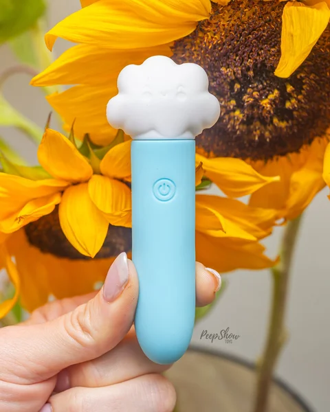 Maia Stormee - Soft Smiling Cloud Vibrator — image 7 of 12