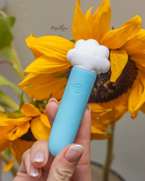 Maia Stormee - Soft Smiling Cloud Vibrator — image 6 of 12