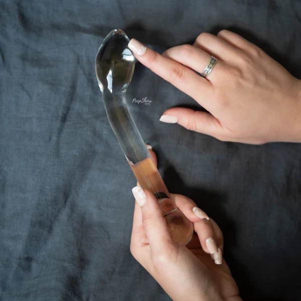 8" Slimline G-Spot Finder Glass Dildo by Gläs — image 11 of 20