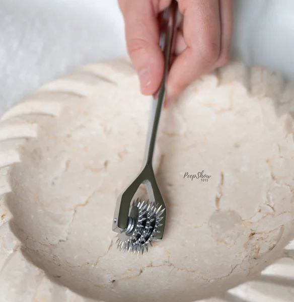 Rouge Triple Pinwheel - Stainless Steel Kink Tool — image 6 of 10