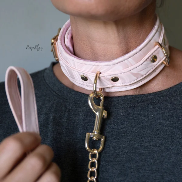 Boudoir Amor Soft-Padded Collar with Leash — image 4 of 25