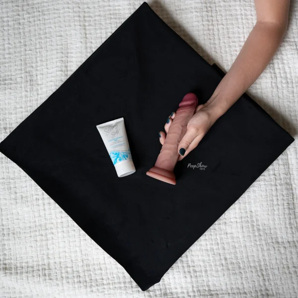 Solina Sex Blanket Bundle + Ultra-Realistic Dildo & Lubricant — image 5 of 25