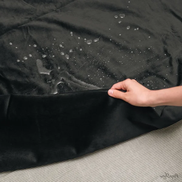 Solina Sex Blanket Bundle + Ultra-Realistic Dildo & Lubricant — image 10 of 25