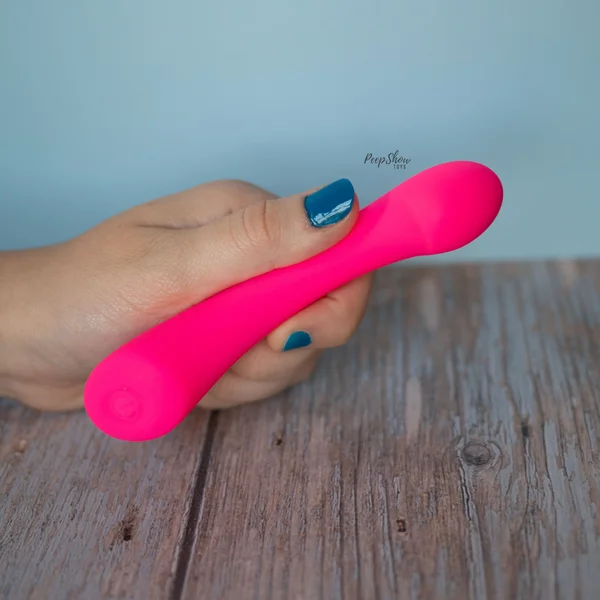 Maia Kenna Slim, Flexible G-spot Vibrator — image 3 of 16