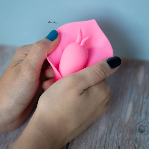 Maia Mina Fierce Power Flower Vibrator with Pinpoint Tips! — image 2 of 20