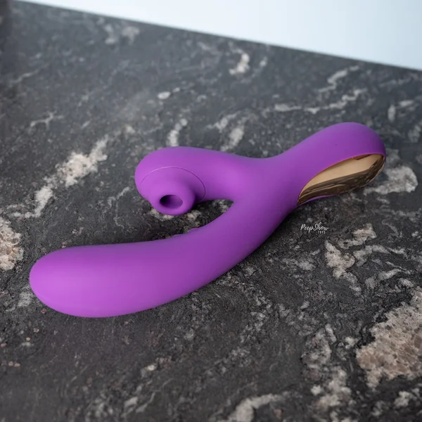 Savor Sucking G-spot Dual Vibrator — image 4 of 12