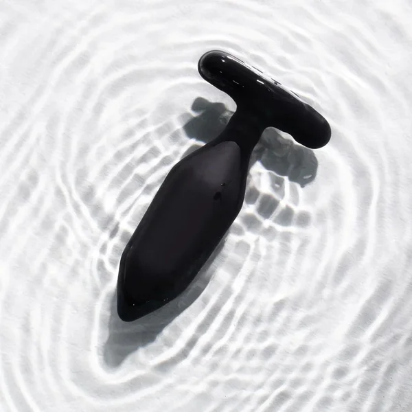 Je Joue Onyx Remote-Control Butt Plug, 5 × 7 Functions — image 9 of 18