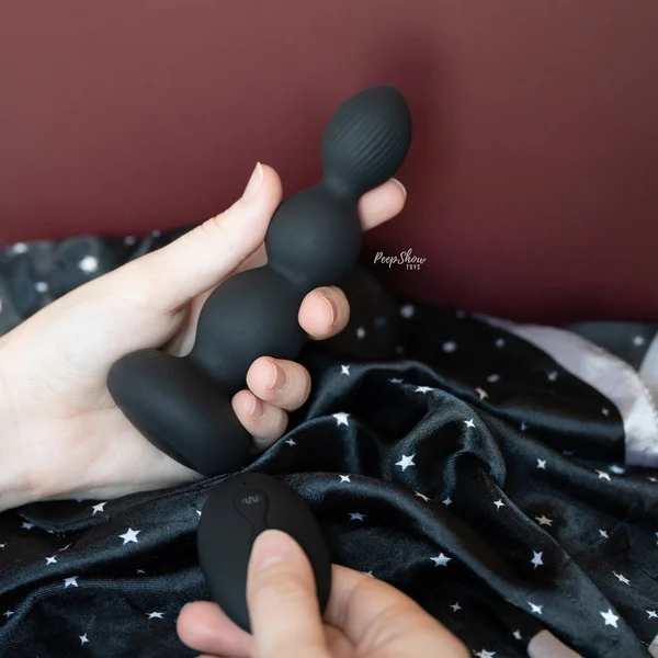 Renegade Valor - Vibrating Anal Beads with Remote — image 2 of 18