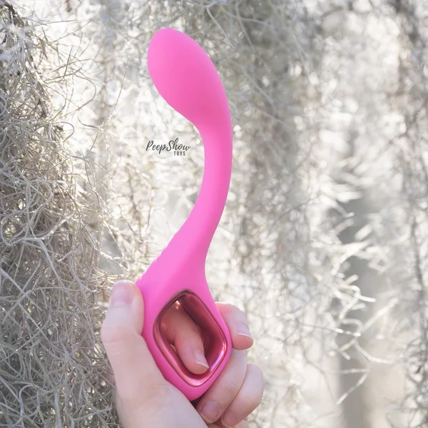 Pretty in Pink Lace G-spot Vibrator — image 8 of 16