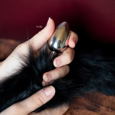 stainless steel plug with real fur tail