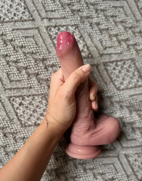 Solina Aura - Uncut & Ultra-Realistic Dual-Density Dildo — image 3 of 25