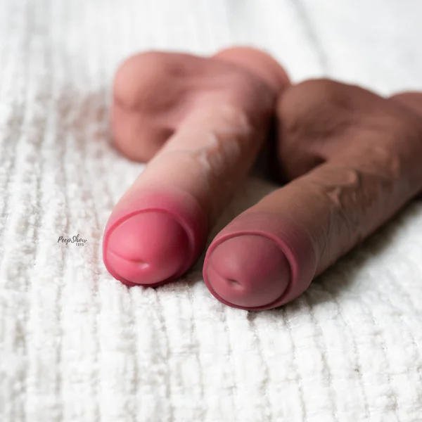 Solina Aura - Uncut & Ultra-Realistic Dual-Density Dildo — image 2 of 25