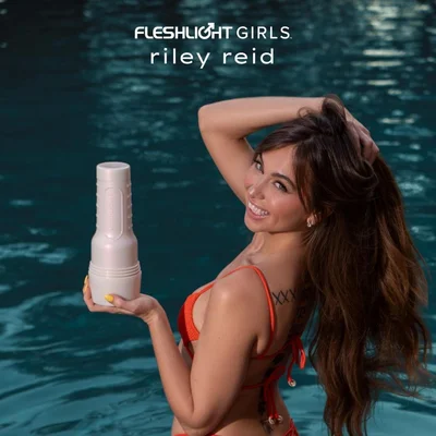 fleshlight riley reid utopia realistic male masturbator sleeve