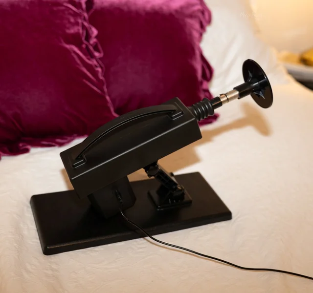 Solina Strong Small Sex Machine, 300+ Thrusts/Minute, w/ Prima Dildo — image 6 of 25