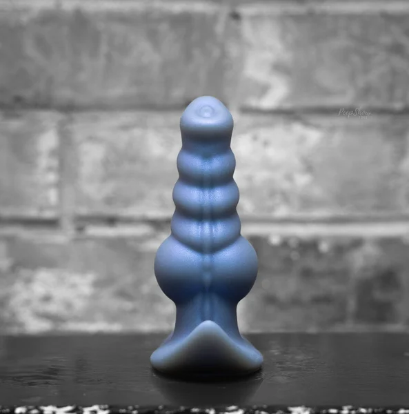 Swoll Squishy-Soft Silicone Knotted Plug — image 3 of 18