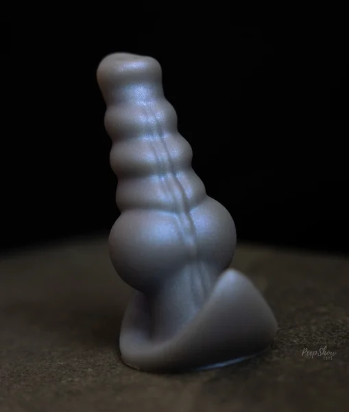 Swoll Squishy-Soft Silicone Knotted Plug — image 10 of 18