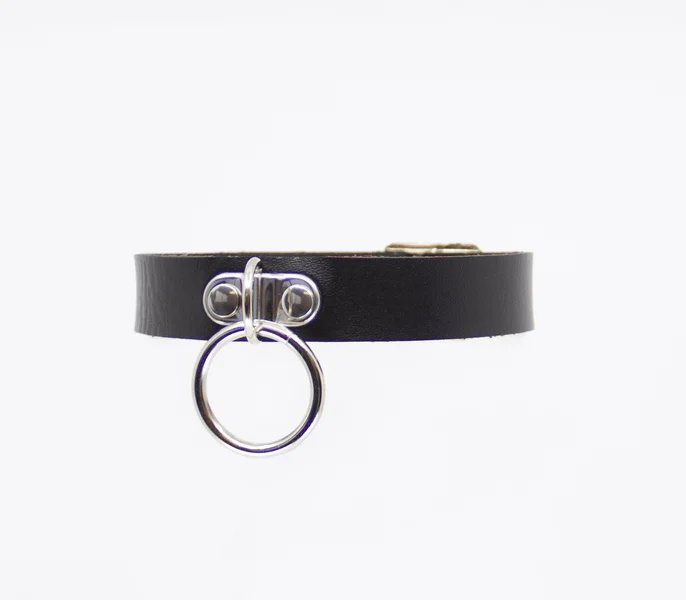 Vegan Collar with Single Ring — image 3 of 4