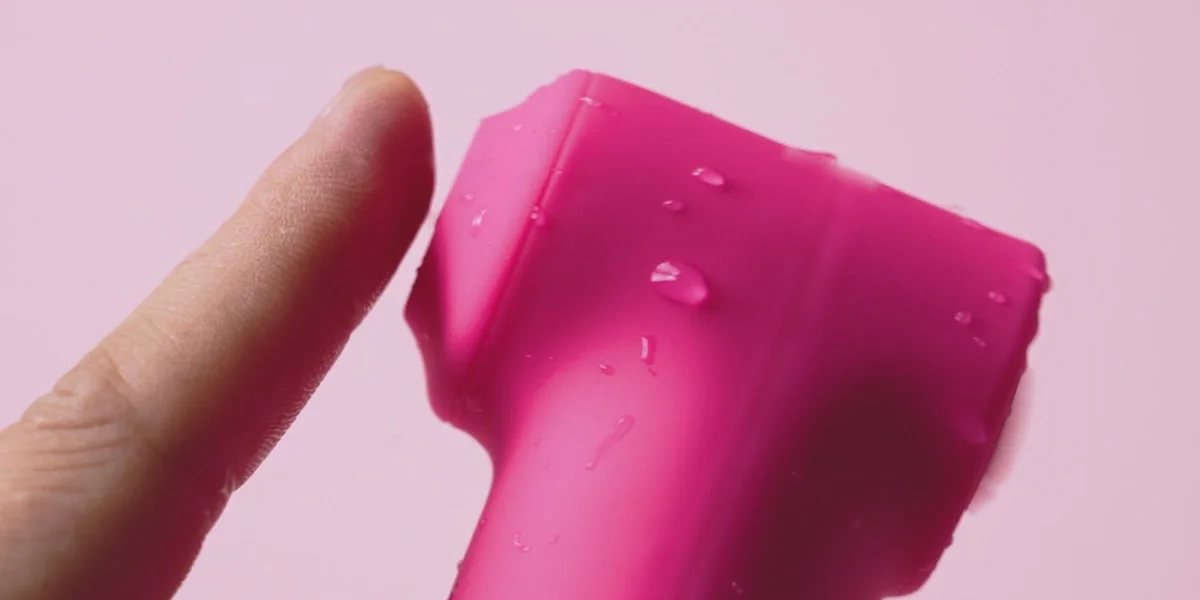 Lovense Fizz Air Pulse Vibrator — image 6 of 10