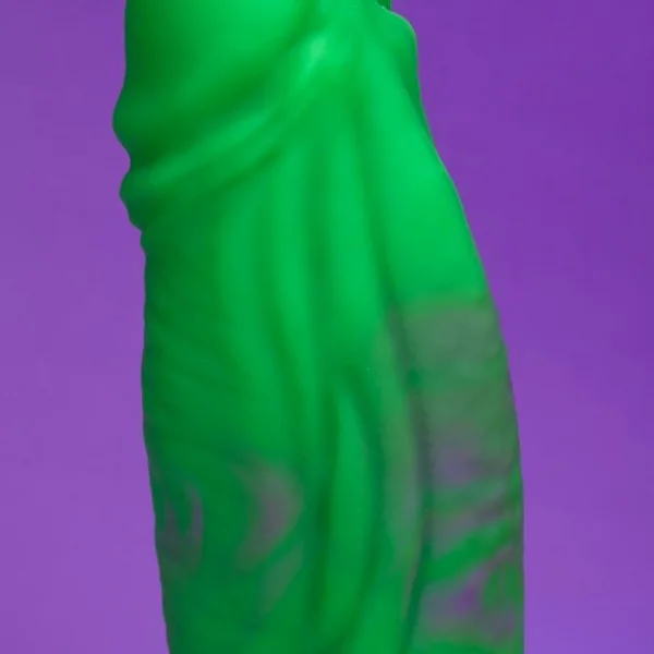 Hulk — image 3 of 9