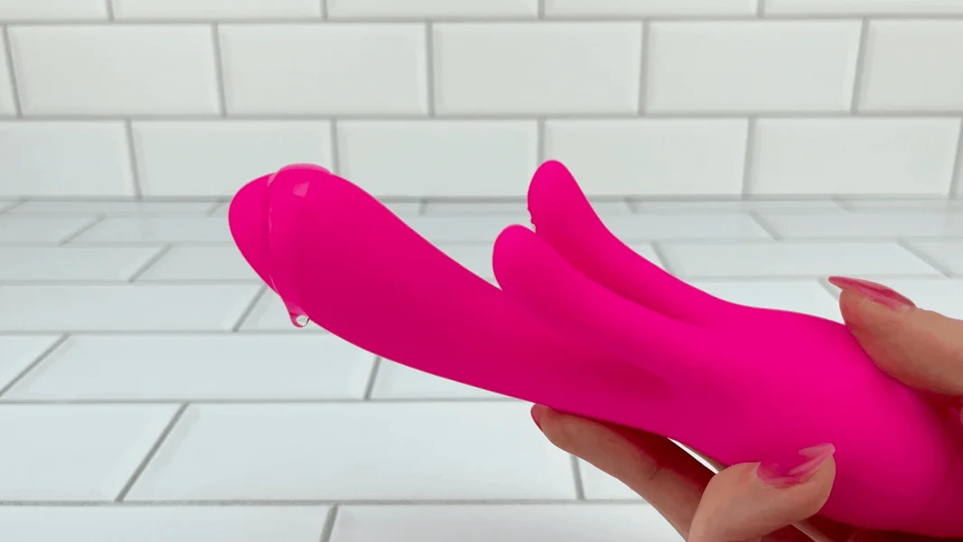 Silicone G-Spot Rabbit - Rubs Your Clit with Every Thrust! — image 6 of 10